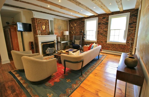 Old Chatham Casa | Casa de vigas a la vista bellamente renovada