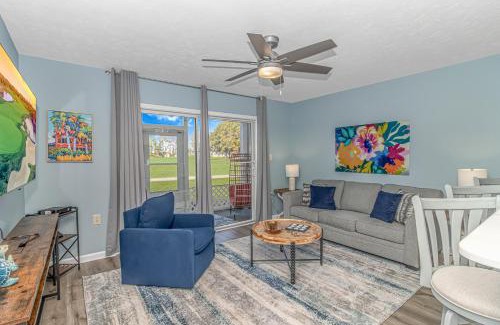 Carolina Forest Casa | Beautifully Renovated- Ground Floor Condo Sleeps 4! 1 bed, 1 bath - River Oaks Golf Villas unit 7-B
