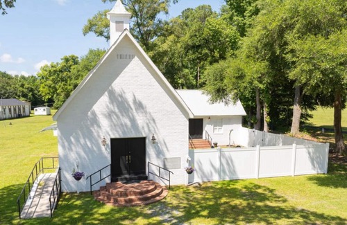 Yemassee Casa | Beautifully renovated church in the heart of the Low Country