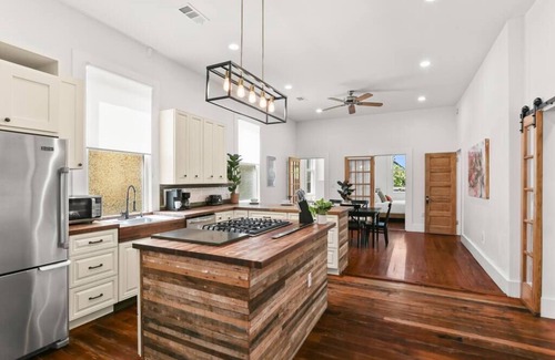 South 7th Ward Casa | Beautifully Restored Home, steps to FQ & Bourbon!!
