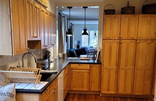 Dorset Casa | Beautifully restored Cottage on the Green in Dorset, Vermont