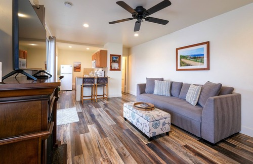 Cayucos Apartamento | Beautifully Restored Family Bunk Suite, close to Downtown Cayucos, sleeps 5
