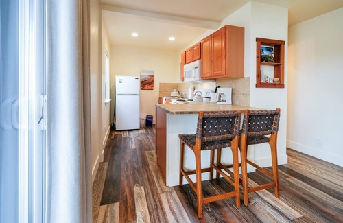 Cayucos Apartamento | Beautifully Restored Family Bunk Suite, close to Downtown Cayucos, sleeps 5