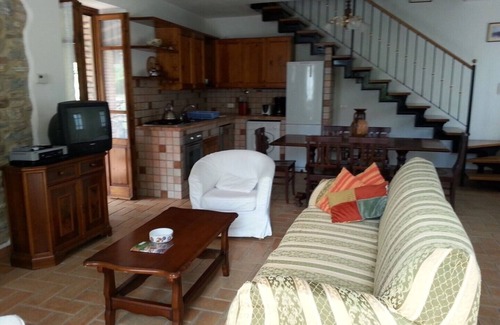 Vernasca Otro | BEAUTIFULLY RESTORED 3 BEDROOM FARMHOUSE, in the green hills of Emilia