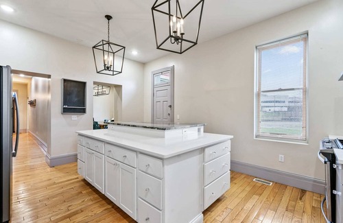Manchester Casa | Beautifully Restored and huge townhouse, sleeps 14