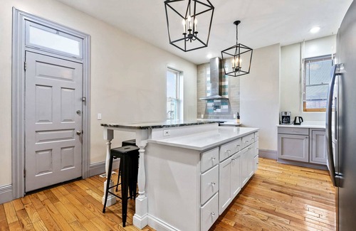Manchester Casa | Beautifully Restored and huge townhouse, sleeps 14