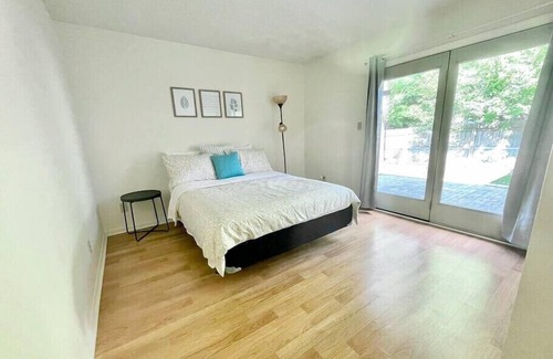 Acton Casa | Beautifully Updated 3bd/2ba, 2 Car Garage!