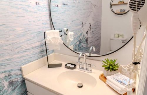 Surfside Beach Casa | Beautifully Updated 1 Bedroom Condo-Golf Colony 19-D-Only 2 Miles To The Beach!