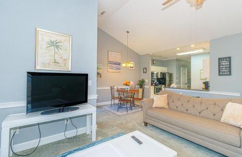 Myrtle Beach Casa | Beautifully Updated Top Floor 1 Bedroom Condo - Riverwalk at Arrowhead Country Club - Unit 302