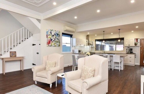 Swansea Casa | Beauty on Belmont Hampton Inspired Lakeside Luxury