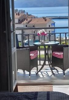 Senj Apartamento | Beautyful sea view 6 luxury studio Danijela