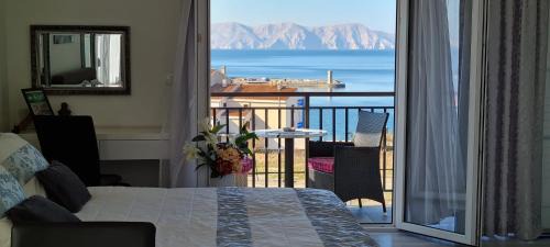 Senj Apartamento | Beautyful sea view 6 luxury studio Danijela