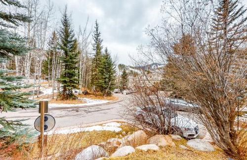 Highlands Townhomes Casa | Beaver Creeks Meadows Ski-In Ski-Out