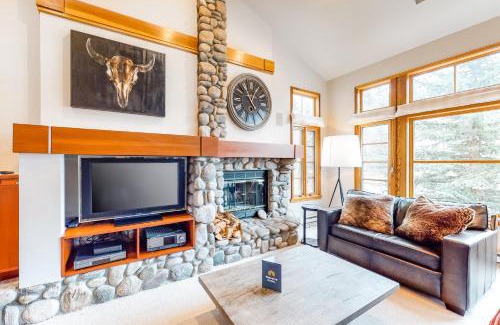 Highlands Townhomes Casa | Beaver Creeks Meadows Ski-In Ski-Out