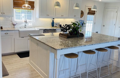 Springdale Casa | Beaver Lake Hilltop Home by War Eagle Park & Marina