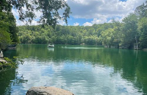 Rambo Riviera Casa | Beaver Lake Luxury Retreat - Whispering Pines