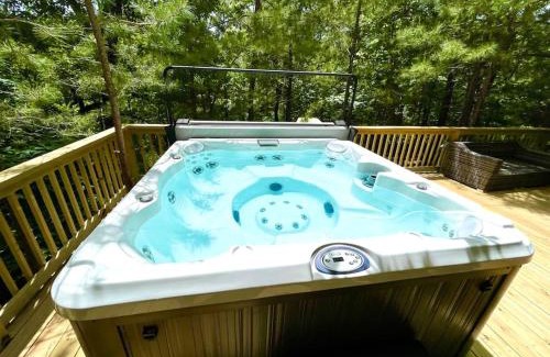 Rambo Riviera Casa | Beaver Lake Luxury Retreat - Whispering Pines