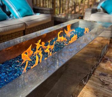 Rambo Riviera Casa | Beaver Lake Luxury Retreat - Whispering Pines