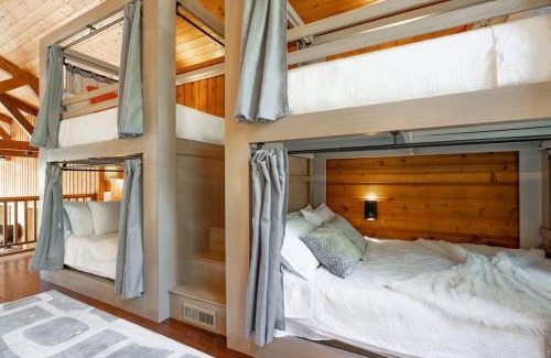 Rambo Riviera Casa | Beaver Lake Luxury Retreat - Whispering Pines