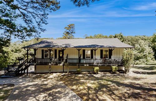Rogers Casa | Beaver Lake Pool House