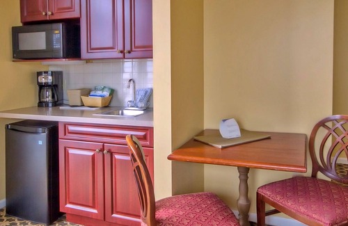 Jamestown Condominio | Beavertail Lighthouse, Fort Getty Park &Festivals!
