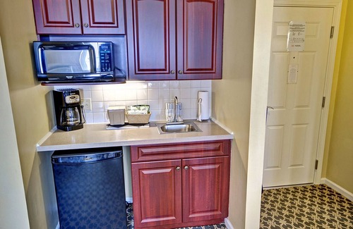 Jamestown Condominio | Beavertail Lighthouse, Fort Getty Park &Festivals!
