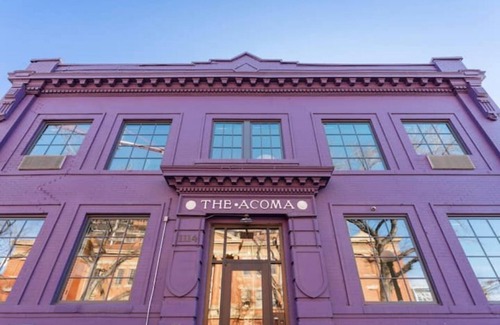 Golden Triangle Apartamento | Becca Reitz Art Suite 110