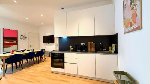 Berg am Laim Apartamento | BeckHomes Munich, 210 QM, 20 Guests, 7 BR, 3 stylish central separable apartments or one large unit