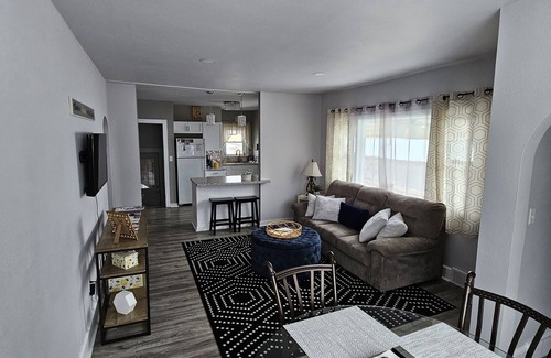 Ironwood Casa | Becky's Bee Hive, Clean, Cozy, Affordable and Family Friendly!