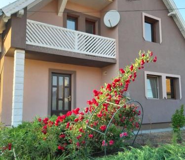 Lazarea Casa | Becze Vanda kulcsosház