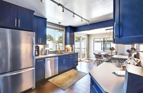 Guerneville Casa | Bed and Biscuit