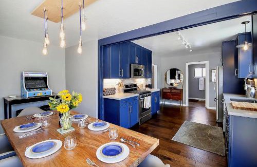Guerneville Casa | Bed and Biscuit