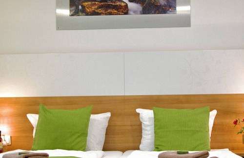 Dettingen an der Erms Hotel | Bed and Breakfast Outlet Hotel