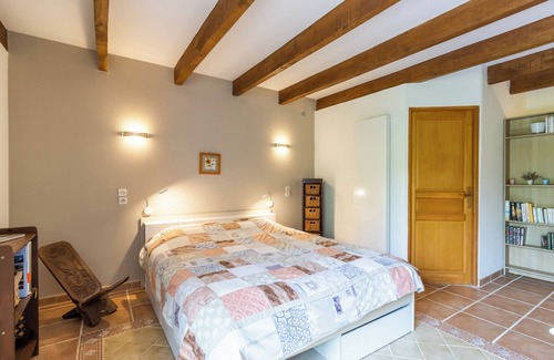 Auriac-du-Perigord Cama Y Desayuno | Alojamiento y desayuno "Chambre Millepertuis" con terraza y jardín compartidos