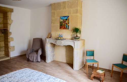Auriac-du-Perigord Cama Y Desayuno | Bed and breakfast in the heart of a village rich in heritage and hiking trails