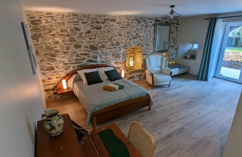Bagnac-sur-Cele Cama Y Desayuno | A charming, comfortable residence full of character!