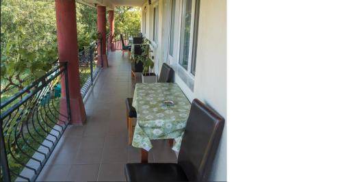 Tasnad Cama Y Desayuno | Bed & Breakfast ∙ 3 huéspedes