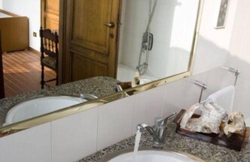 Lierna Cama Y Desayuno | Bed and Breakfast Casa Nini