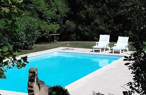 L'Etang-Vergy Casa | Bed and breakfast en Borgoña con piscina
