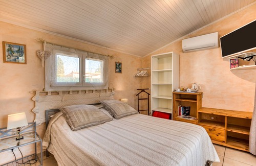 Saint-Drezery Cama Y Desayuno | Bed and Breakfast 'Chez Gaston' with Private Pool, Wi-Fi and Air Conditioning