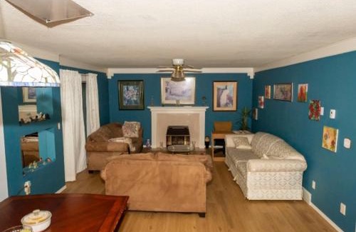 Townline Hill Cama Y Desayuno | Bed And Breakfast In Fraser Valley R2 - R3