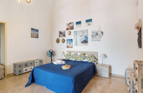 Seiano Cama Y Desayuno | Alojamiento y desayuno 'Camera Tiberio In Villa Vista Mare' con terraza compartida y Wi-Fi
