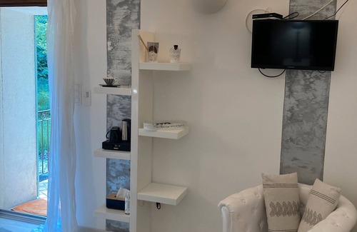 Puget Cama Y Desayuno | Bed and Breakfast 'La Réglisse' with Shared Pool, Wi-Fi and Air Conditioning