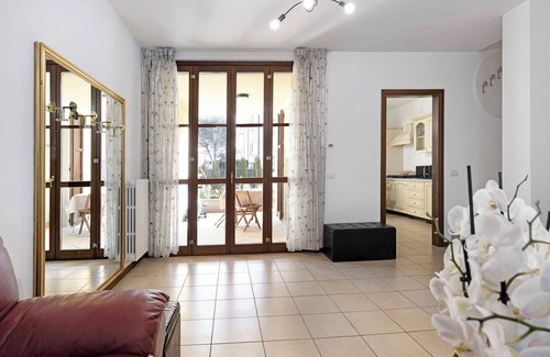 Mantua Casa | Alojamiento y desayuno "La Villa" con balcón