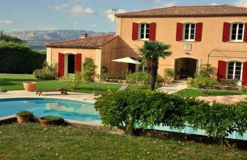 Trets Casa | Cama y desayuno de encanto para 2 personas en casa de campo provenzal