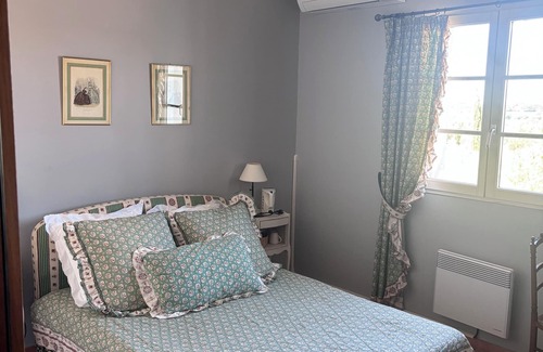 Estezargues Cama Y Desayuno | Bed and Breakfast 'Provence' con terraza compartida, jardín compartido y Wi-Fi