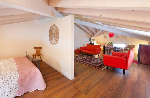 Lodi Cama Y Desayuno | Bed and Breakfast Villa Laila