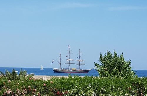 Giovinazzo Cama Y Desayuno | Bed & Breakfast del Faro
