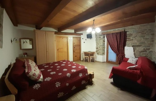 Perloz Cama Y Desayuno | Bed & Breakfast La Crotta