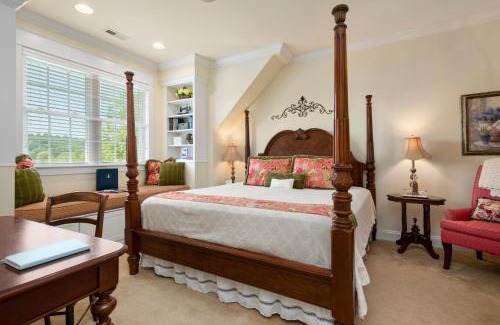 Mills River Cama Y Desayuno | Bed & Breakfast on Tiffany Hill